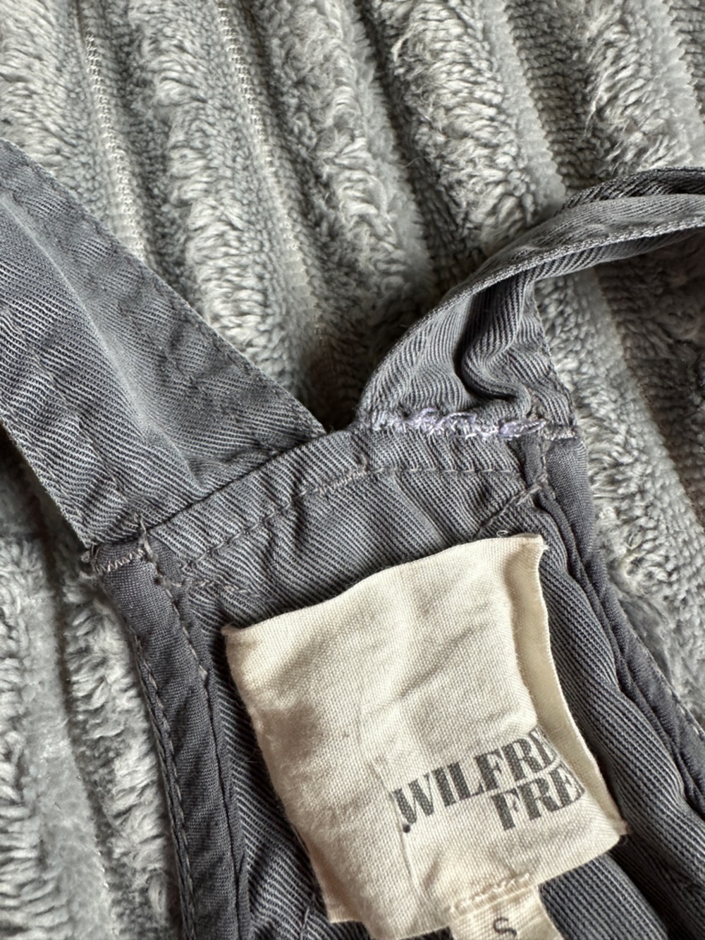 Wilfred free soft grey distressed cropped overalls - Picture 6 of 12
